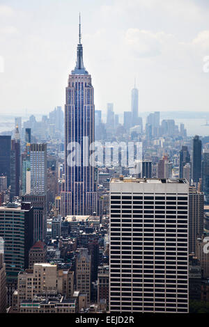 Cityscape, vista dal Rockefeller Center, in alto sulla roccia, grattacieli, Manhattan, New York, USA, America Foto Stock