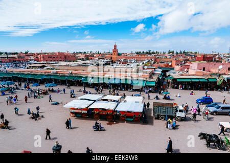 Piazza Djemma el Fna a Marrakech, Marocco. Foto Stock