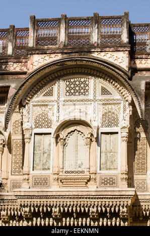 Mehrangarh, la città di Jodhpur fort 400 piedi sopra la città dello stato del Rajasthan, India Foto Stock