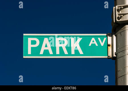 Park Avenue strada segno. Foto Stock