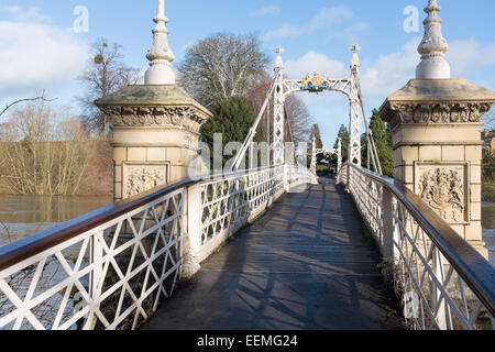 Victoria passerella in Hereford è stata aperta nel 1898 per commemorare il giubileo di diamante della regina Victoria Foto Stock