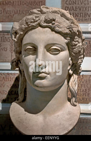 Apollo tipo esso Anzio originale greco del IV secolo A.C. Roma romana Museo Capitolino Italia Italiano (dio della musica, poesia, arte, oracoli, tiro con l'arco, peste, medicina, il sole, la luce e la conoscenza Foto Stock