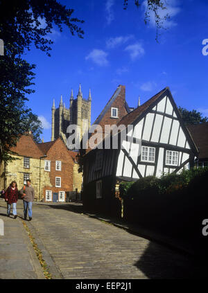 Michaelgate e Cristo terrazza dell'ospedale. Ripida collina. Lincoln Foto Stock