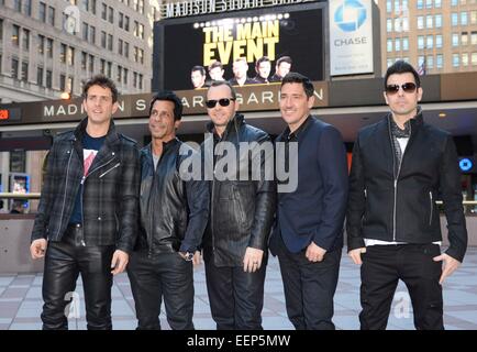 New York, NY, STATI UNITI D'AMERICA. Xx gen, 2015. New Kids on the Block: Joey mcintyre, legno di Danny, Donnie Wahlberg, Jonathan Knight, cavaliere del Giordano alla conferenza stampa per i nuovi capretti sul blocco (NKOTB) Conferenza stampa, il Madison Square Garden di New York, NY Gennaio 20, 2015. Credito: Derek Storm/Everett raccolta/Alamy Live News Foto Stock