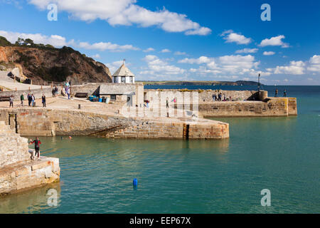 Bella e soleggiata giornata d'estate a Charlestown Harbour vicino a St Austell Cornwall Inghilterra UK Europa Foto Stock