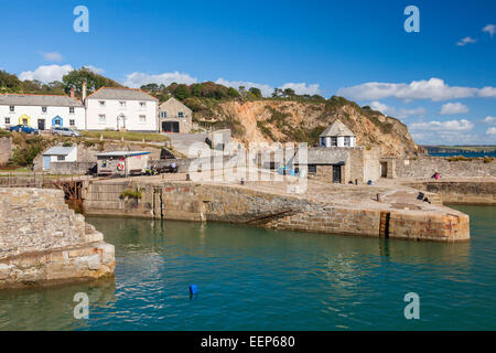 Bella e soleggiata giornata d'estate a Charlestown Harbour vicino a St Austell Cornwall Inghilterra UK Europa Foto Stock