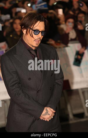 Londra, Regno Unito. Xix gen, 2015. Johnny Depp assiste il Regno Unito Premiere di MORTDECAI all'Empire Leicester Square, Londra. Foto di credito Swiftcreative Foto Stock