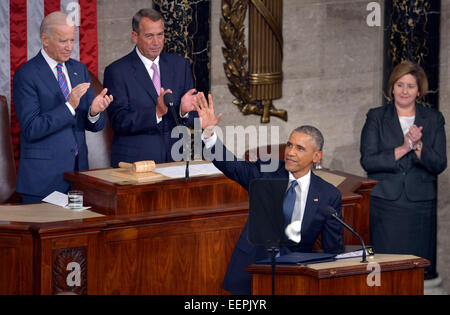 Washington, DC, Stati Uniti d'America. Xx gen, 2015. Stati Uniti Il presidente Barack Obama fornisce lo stato dell'Unione indirizzo a una sessione congiunta del Congresso sul Campidoglio di Washington, DC, Stati Uniti, 20 gennaio, 2015. Credito: Yin Bogu/Xinhua/Alamy Live News Foto Stock