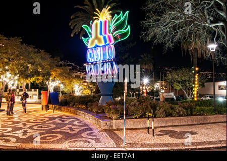 Reisen, Europa, il Portogallo, la Madera; Casino Madeira a Funchal, Nachtaufnahme. Foto Stock