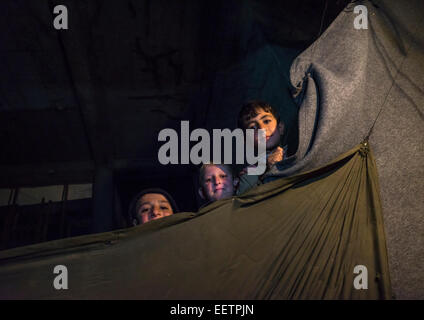 Yezedi rifugiati da Sinjar, Duhok, Kurdistan, Iraq Foto Stock