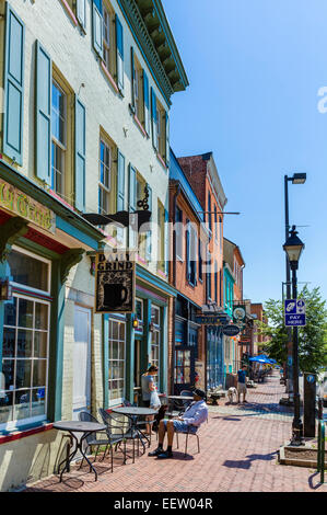 Negozi, bar e ristoranti su Thames Street nel centro storico è diminuito del punto distretto, Baltimore, Maryland, Stati Uniti d'America Foto Stock