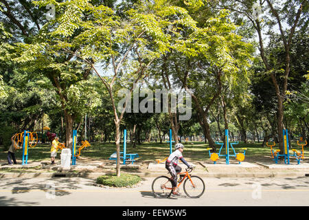 Il lumphini,parco,verde,l'esercizio,giovane,Bangkok,Thai, Foto Stock