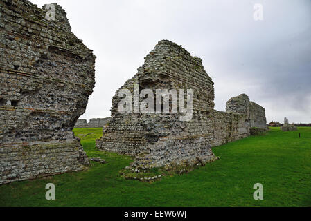 Il gateway romano Richborough Fort, Kent, Regno Unito Foto Stock