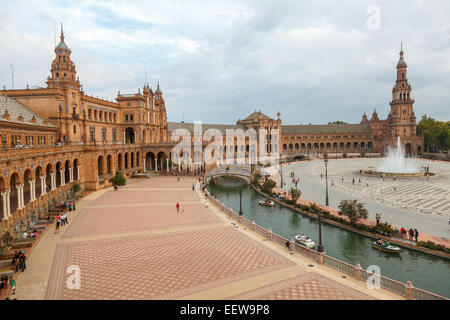 La famosa Plaza de Espana in Siviglia, in Andalusia, Spagna Foto Stock