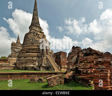 TH00336-00...THAILANDIA - Le rovine di Wat Phra Si Sanphet in Ayutthaya parco storico. Foto Stock