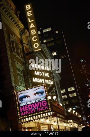 New York, NY, STATI UNITI D'AMERICA. Xxi gen, 2015. Marquee all'interno di John Cameron Mitchell torna a Edvige e il pollice arrabbiato, Belasco Theatre di New York, NY Gennaio 21, 2015. Credito: Derek Storm/Everett raccolta/Alamy Live News Foto Stock