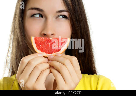 Bella giovane donna felice con frutta Foto Stock
