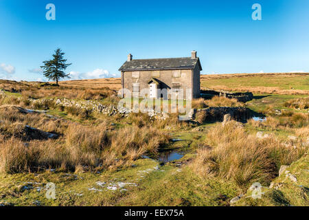 Una vecchia casa colonica A NUN'S CROSS su Darmoor National Park in Devon Foto Stock