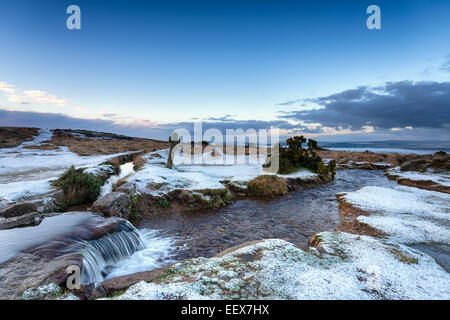 Inverno sul Darmoor a Ventoso Post nei pressi di Princetown in Devon Foto Stock