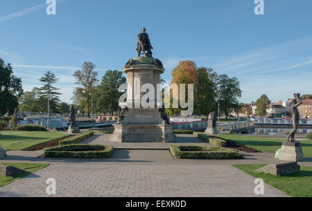 Sir Ronald Gower's Memorial a William Shakespeare, Bancroft giardini sul fiume Avon a Stratford upon Avon, England, Regno Unito Foto Stock