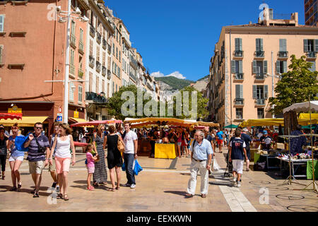 Mercato all'aperto in Piazza Louis Blanc, Tolone, Var, PACA (Provence-Alpes-Côte d'Azur), Francia Foto Stock