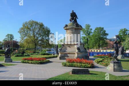 Sir Ronald Gower's Memorial a William Shakespeare, Bancroft giardini sul fiume Avon a Stratford upon Avon, England, Regno Unito Foto Stock