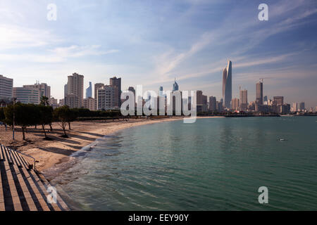 Skyline di Kuwait City. Medio Oriente Arabia Foto Stock