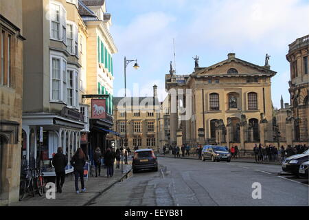 Blackwells Bookshop, White Horse Inn e Clarendon Building, Broad Street, Oxford, Oxfordshire, Inghilterra, Gran Bretagna, Regno Unito, Gran Bretagna, Europa Foto Stock