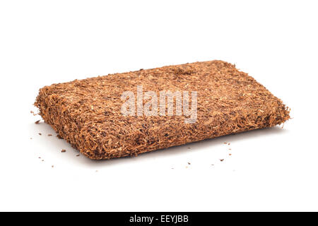 Tubo di rotolamento il tabacco su bianco Foto Stock