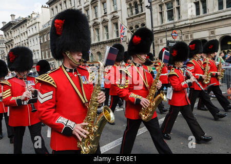 Militari di marching band, London REGNO UNITO Foto Stock