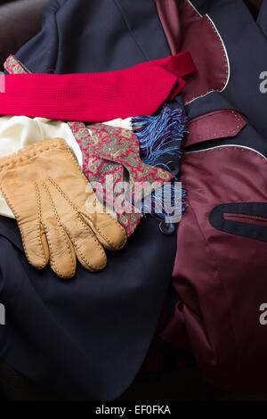 Suit jacket tie and gloves Foto Stock