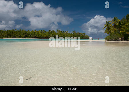 Isole di Cook, Aitutaki (aka Araura). Un piede Island, un piccolo 'motu' nell'area sud-est della laguna. Foto Stock