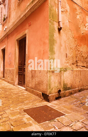 Vicolo a Pirano Slovenia, Europa Foto Stock