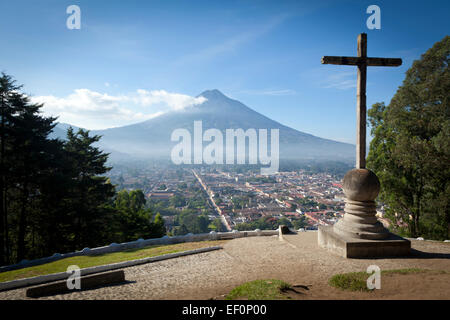 Cerro de la Cruz in Antigua, Guatemala Foto Stock