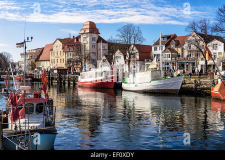 Sul mercato del pesce di Warnemuende (Germania) Foto Stock