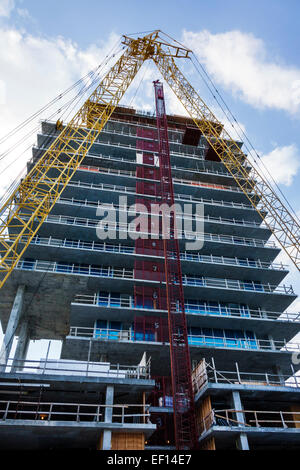 Miami Beach Florida,Ocean Drive,in cantiere,edificio,gru,hotel,condominio appartamenti appartamenti edificio edifici alloggio,F Foto Stock