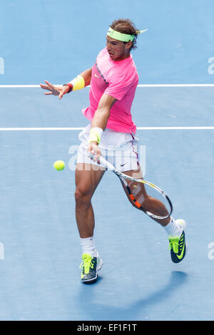 Melbourne, Australia. 25 gennaio, 2015. Terzo seme Rafael Nadal (ESP) in azione in un quarto round il match contro il xiv seme Kevin Anderson (RSA) il giorno sette del 2015 Australian Open Grand Slam torneo di tennis a Melbourne Park a Melbourne, Australia. Sydney bassa/Cal Sport Media. Nadal ha vinto 7-5 6-1 6-4 © csm/Alamy Live News Foto Stock