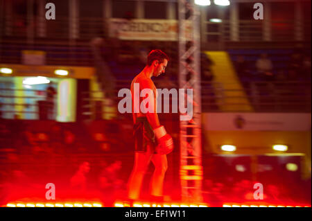 Torino, Italia. Il 24 gennaio, 2015. Box Tailandese Mania - Prestige Pre scheda -Match Bruno Belforge Francia Vs Sam El Bahjaoui. Credito: Davvero Facile Star/Alamy Live News Foto Stock