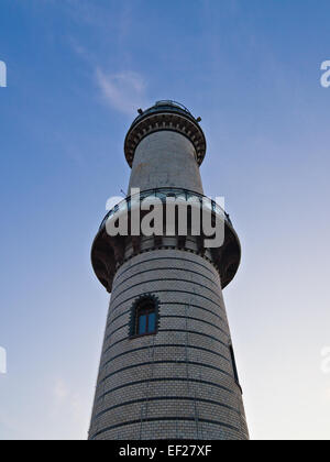 Il faro in Warnemuende (Germania). Foto Stock