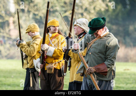 Nantwich, Cheshire, Regno Unito. 25 gennaio, 2015. L'Agrifoglio annuale Giorno Santo rievocazione della battaglia di Nantwich, 2015 Credit: Simon Newbury/Alamy Live News Foto Stock