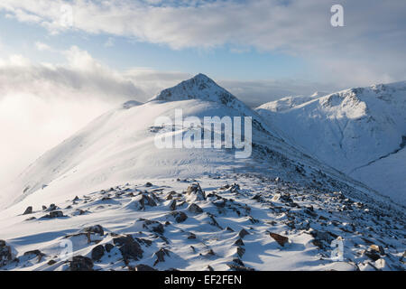 Vertice di cresta Buachaille Etive Beag in inverno, Glencoe, Highlands scozzesi, Scozia Foto Stock