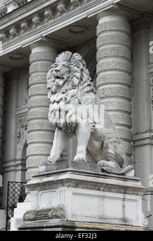 Leone in marmo statua in Vienna, Austria Foto Stock