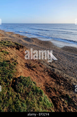 Grange lombata, Isle of Wight, convoglia acqua di ruscello Buddle Brighstone vicino al mare adiacente alla Grange Farm e passo di vacanza Foto Stock