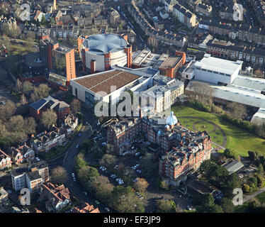 Vista aerea di Harrogate International Centre e il centro conferenze e maestoso hotel, North Yorkshire, Regno Unito Foto Stock