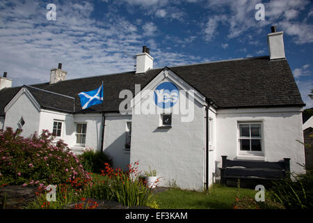 Un cottage decorato con un pro-indipendenza " sì " slogan sul Easdale isola, Argyll and Bute su la costa ovest della Scozia. Il XVIII Se Foto Stock