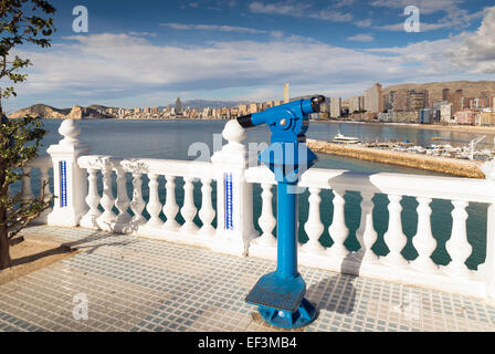 La baia di Benidorm come visto da uno dei suoi punti di vista del punto di riferimento Foto Stock