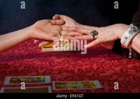 Lettura della mano Foto Stock