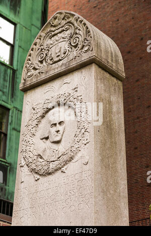 Lapide sulla tomba di John Hancock, vecchio granaio di seppellimento di massa, Tremont Street, Boston, Massachusetts, STATI UNITI D'AMERICA Foto Stock