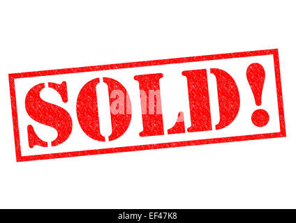 Venduto! Rosso timbro di gomma su uno sfondo bianco. Foto Stock