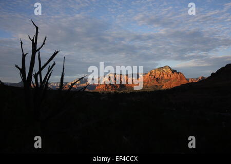 Shiprock al tramonto a Sedona, in Arizona foto di jen lombardo Foto Stock